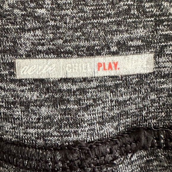 Aerie grey leggings with pockets S - Picture 8 of 9